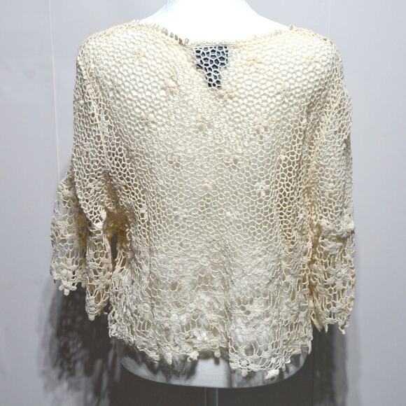 Rabbit Rabbit Rabbit Designs Cream Floral Crochet Top Size Large - Picture 2 of 7